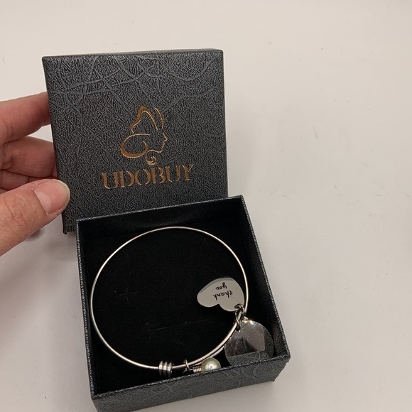 Udobuy Mother-in-Law Silver Charm Bracelet with Faux Pearl New with Box! - Picture 5 of 5